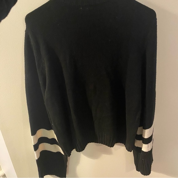 H&M sweater with bell sleeves - Picture 6 of 7